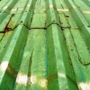 Ремонт кровли из профнастила: подробный разбор всех видов повреждений