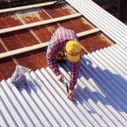 Укладка шифера на крышу: изучаем технологию создания шиферной кровли